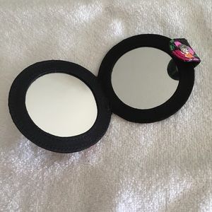 Vera Bradley compact mirror